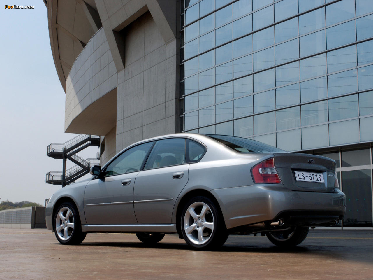 Pictures of Subaru Legacy 3.0R 2003–06 (1280 x 960)