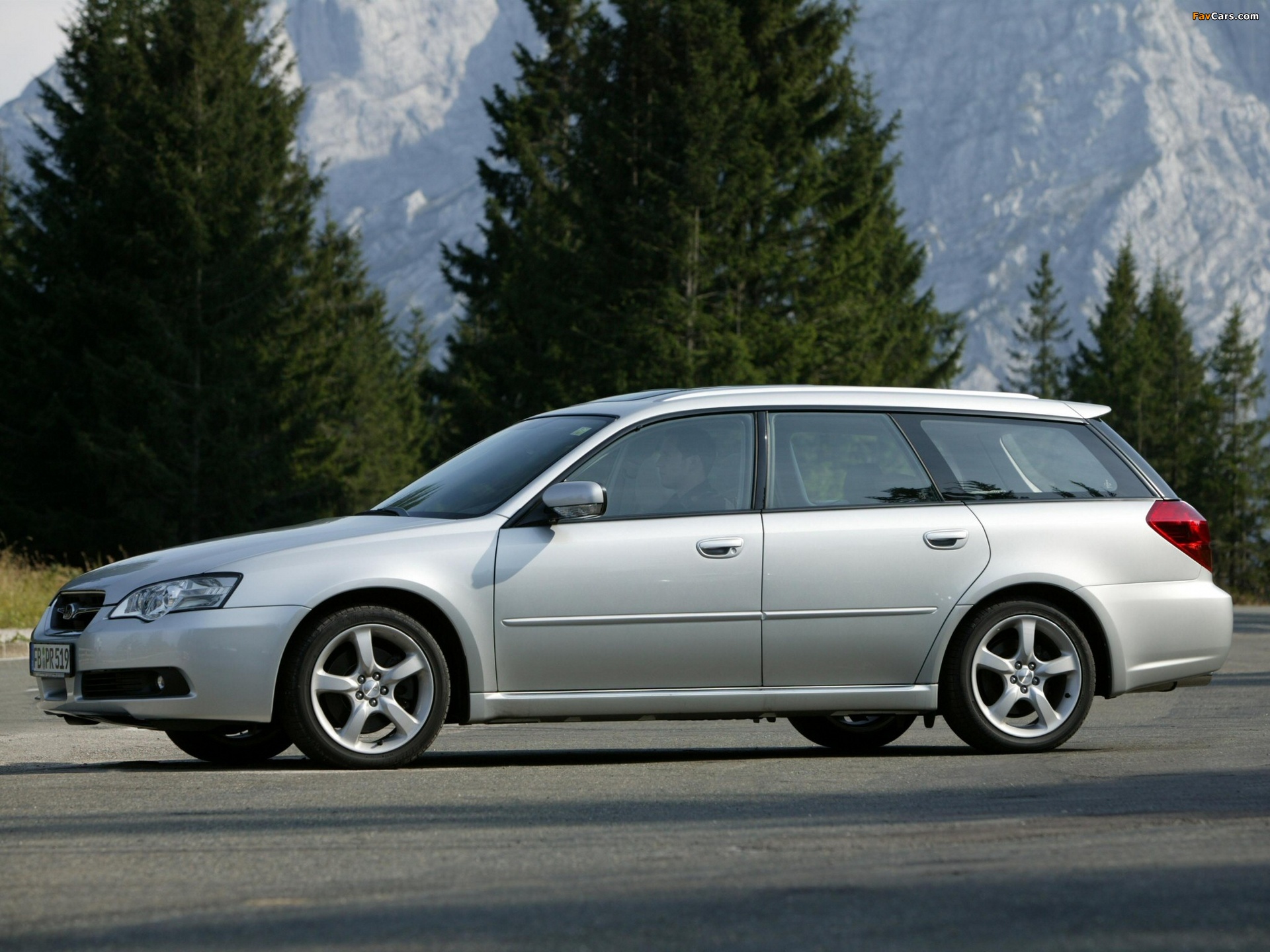 Pictures of Subaru Legacy 3.0R Station Wagon 2003–06 (1920 x 1440)