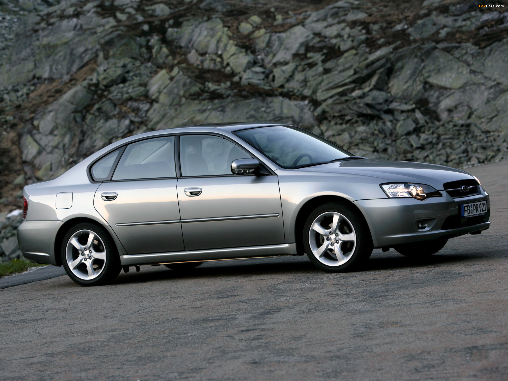 Subaru Legacy 2.0R 2003–06 photos (2048 x 1536)