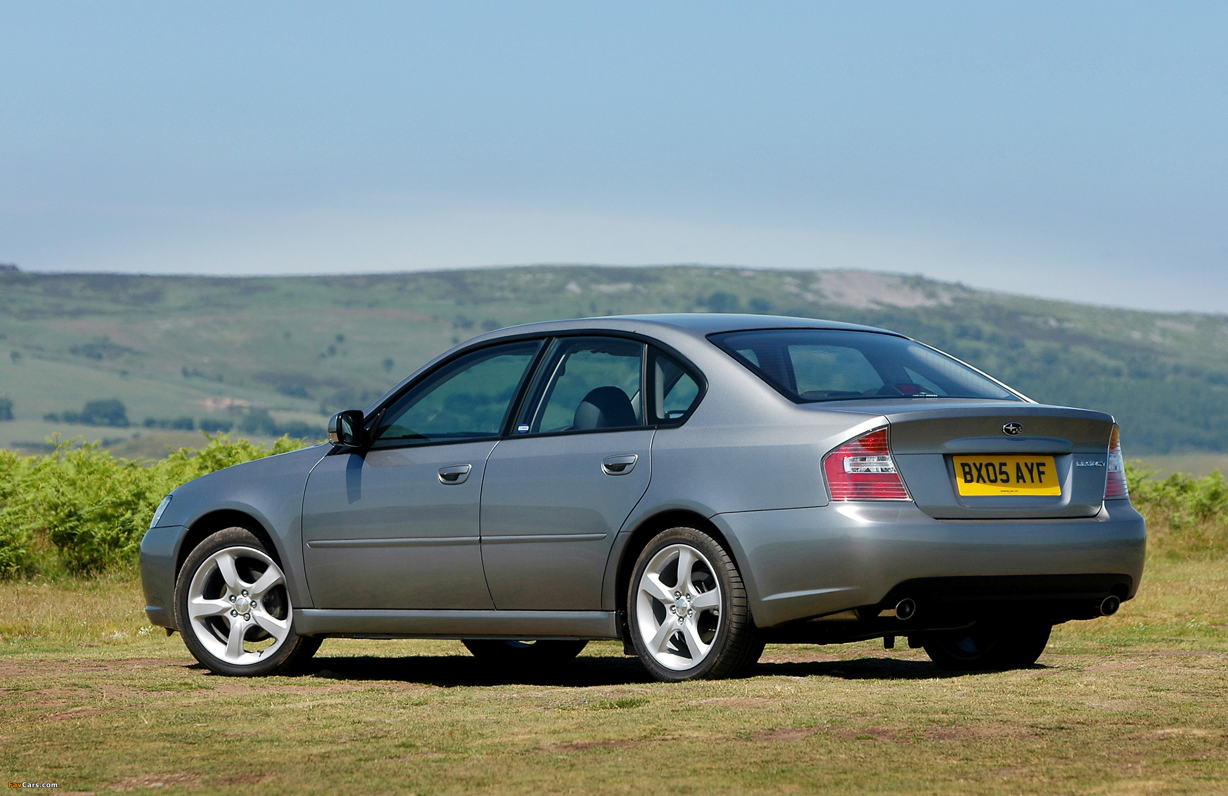 Subaru Legacy UK-spec 2003–06 pictures (2500 x 1622)