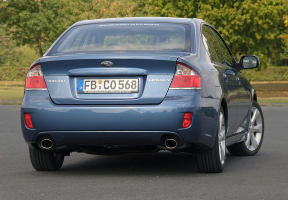 Subaru Legacy 3.0R 2006–09 pictures
