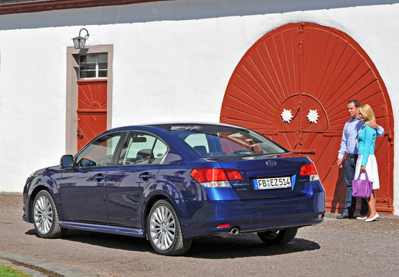 Subaru Legacy (BM) 2009–12 images