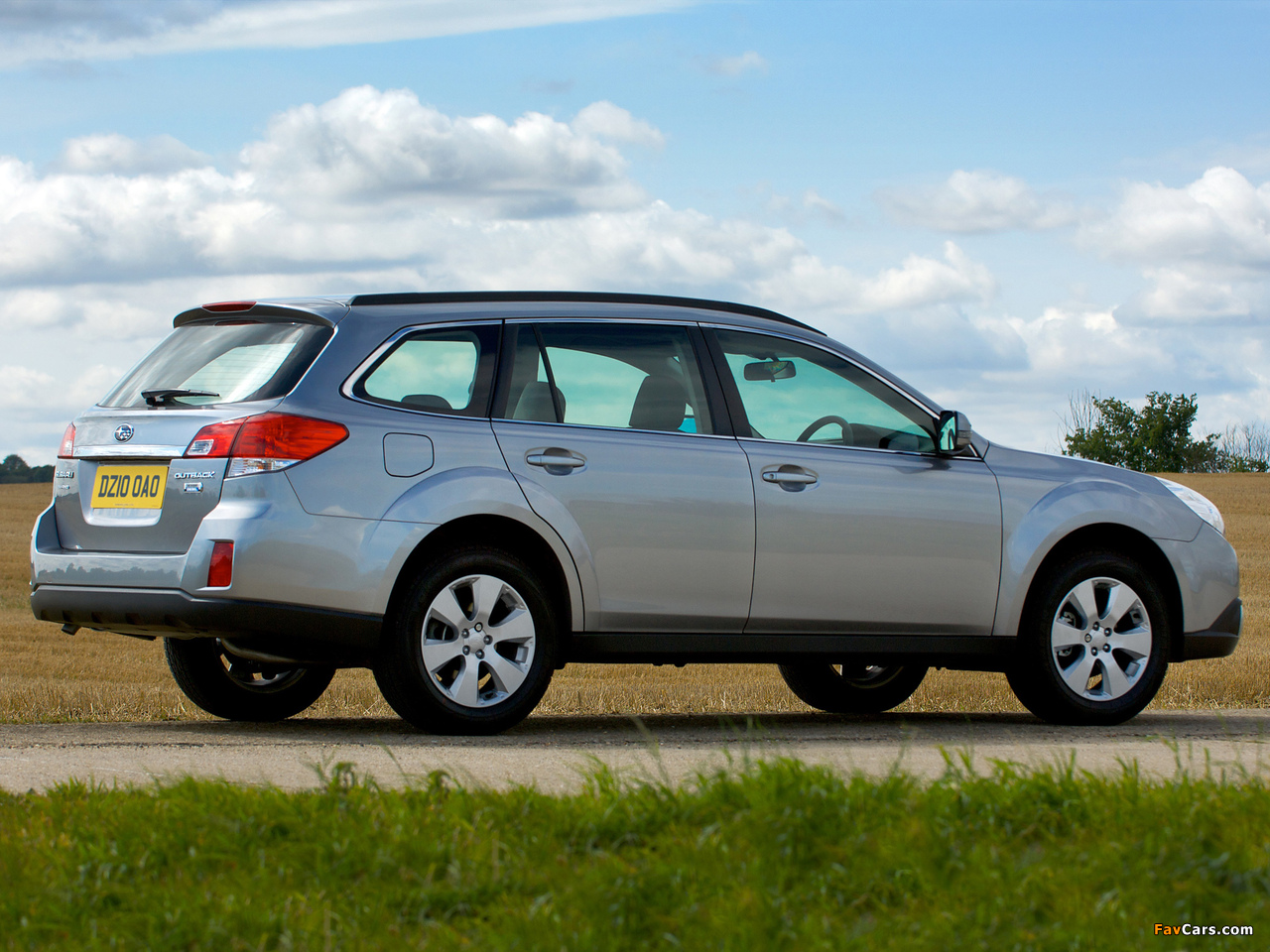 Images of Subaru Outback 2.0D UK-spec (BR) 2009–12 (1280 x 960)