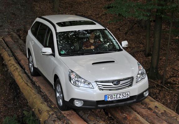 Photos of Subaru Outback 2.0D (BR) 2009–12