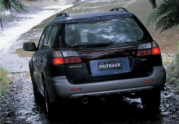 Pictures of Subaru Outback 2.5i 1999–2003
