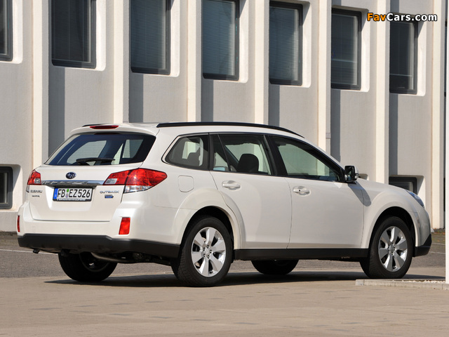 Pictures of Subaru Outback 2.0D (BR) 2009–12 (640 x 480)