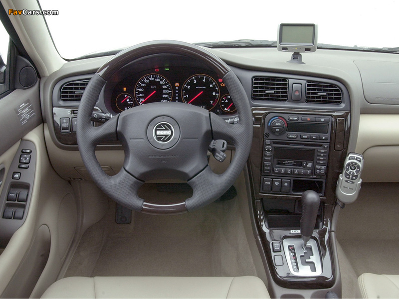 Subaru Outback H6-3.0 2000–03 photos (800 x 600)