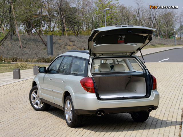 Subaru Outback 3.0R 2003–06 pictures (640 x 480)