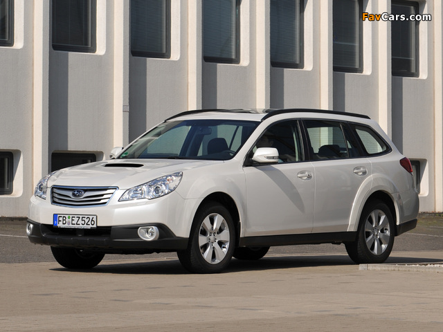 Subaru Outback 2.0D (BR) 2009–12 pictures (640 x 480)