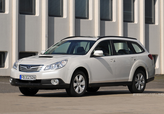 Subaru Outback 2.0D (BR) 2009–12 pictures