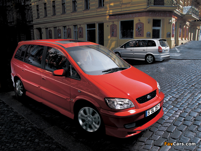 Subaru Traviq S Package 2001–04 pictures (640 x 480)