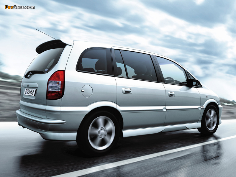 Subaru Traviq S Package 2001–04 wallpapers (800 x 600)