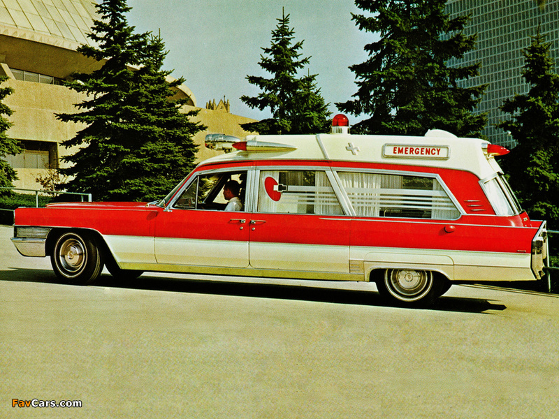 Photos of Cadillac Rescuer Ambulance by Superior (69890Z) 1965 (800 x 600)
