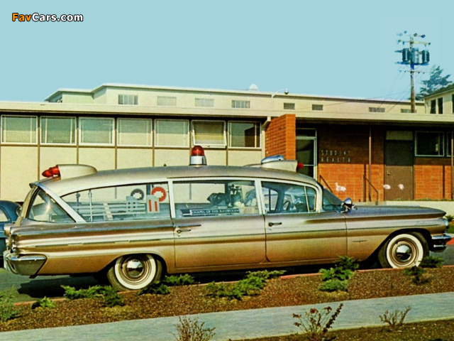 Pontiac Bonneville Criterion Ambulance by Superior 1960 photos (640 x 480)