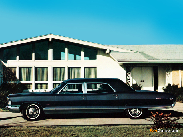 Pontiac Bonneville Embassy 9-passenger Limousine by Superior 1965 images (640 x 480)