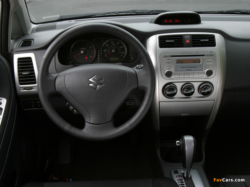 Pictures of Suzuki Aerio Sedan 2004–07 (800 x 600)