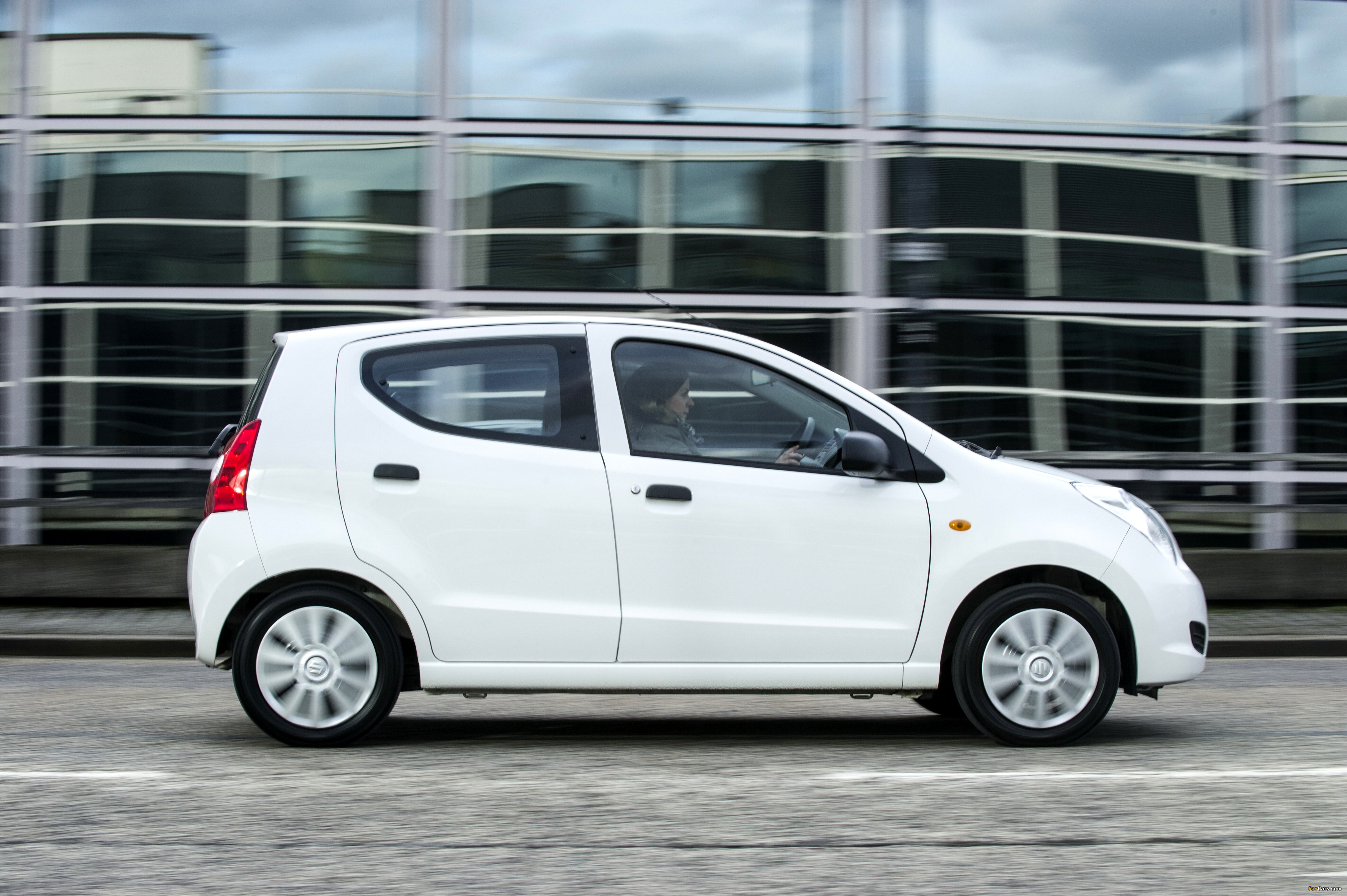 Suzuki Alto SZ UK-spec 2008–2014 photos (4096 x 2726)