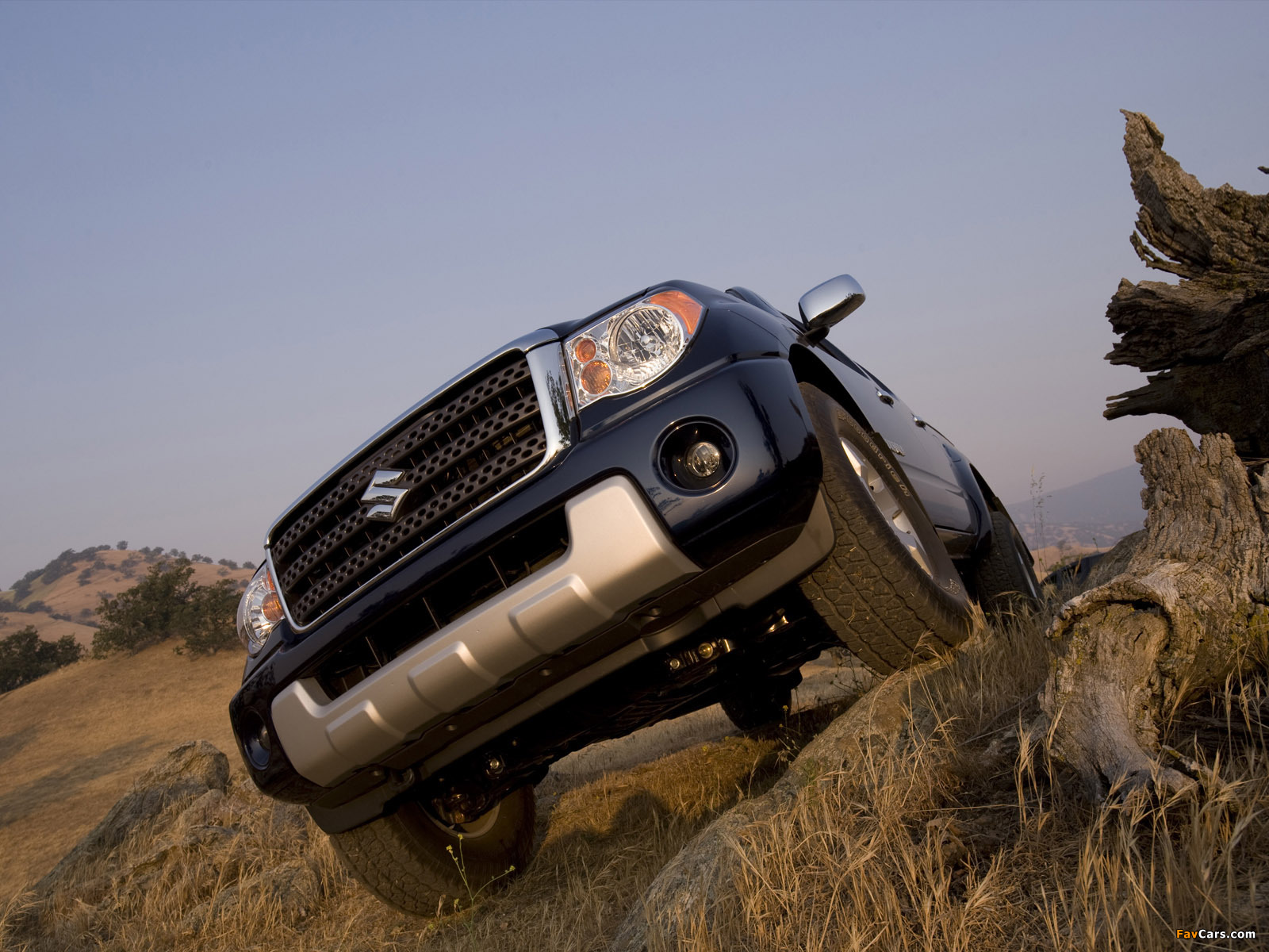 Suzuki Equator Crew Cab 2008–12 wallpapers (1600 x 1200)