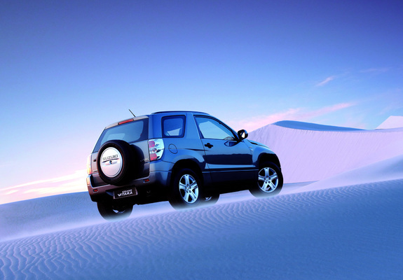 Images of Suzuki Grand Vitara 3-door 2005–08