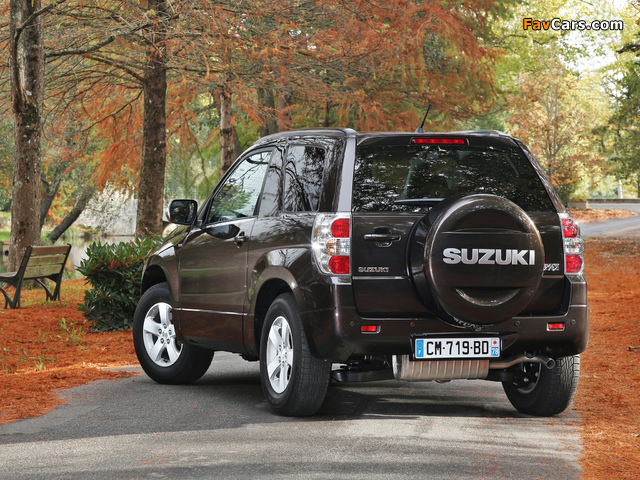 Pictures of Suzuki Grand Vitara 3-door 2012 (640 x 480)