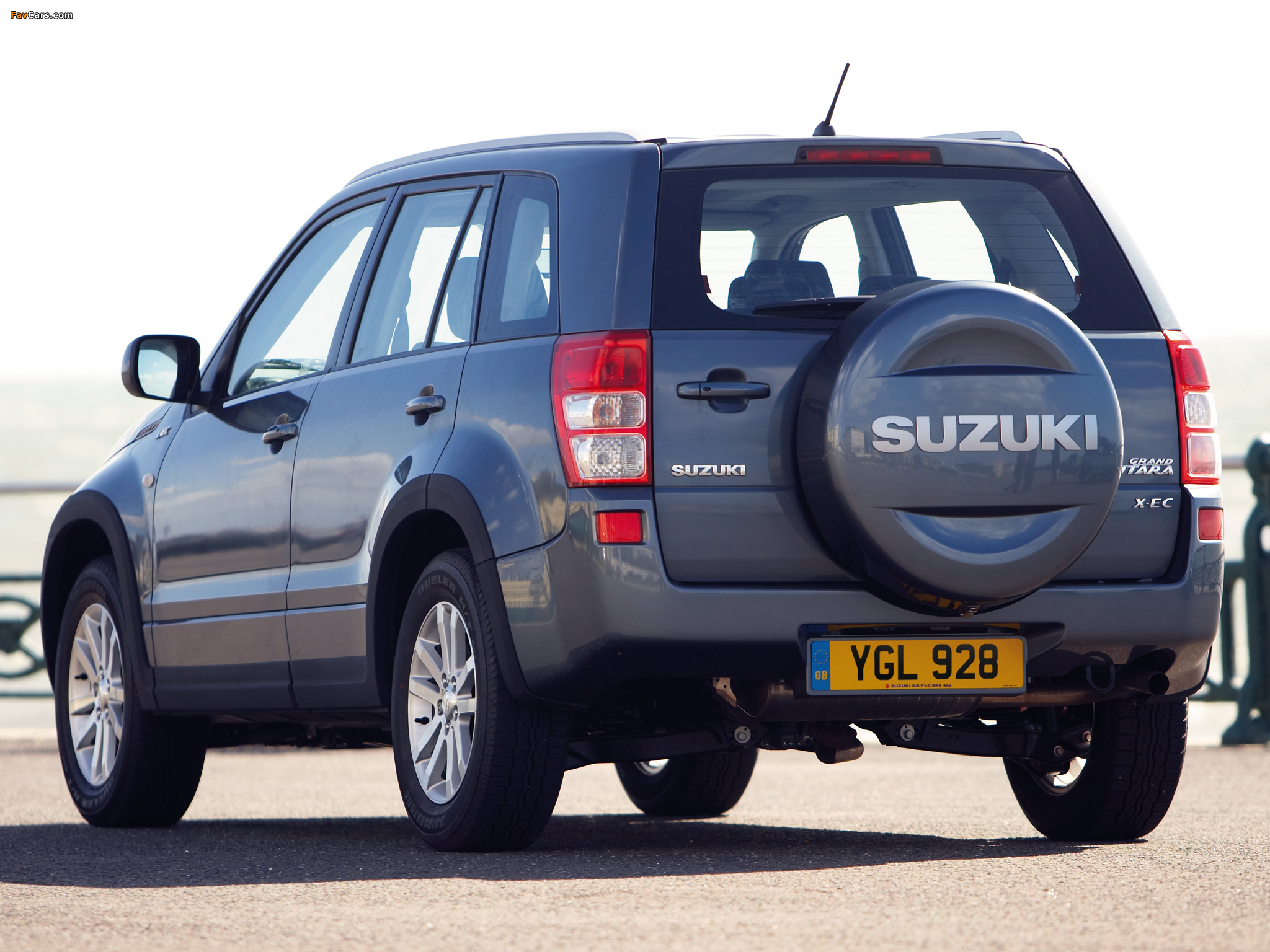 Suzuki Grand Vitara 5-door UK-spec 2005–08 images (2048 x 1536)