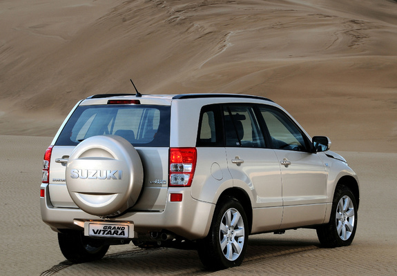 Suzuki Grand Vitara 5-door ZA-spec 2008–12 pictures