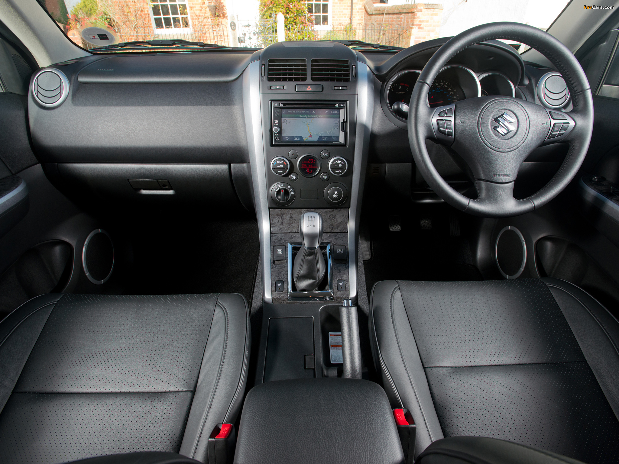 Suzuki Grand Vitara 5-door UK-spec 2012 pictures (2048 x 1536)
