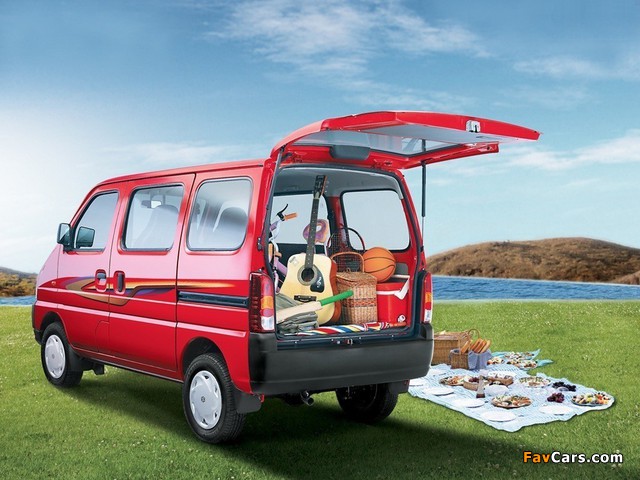 Maruti-Suzuki Eeco 2010 pictures (640 x 480)