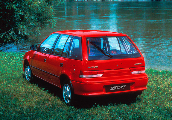 Photos of Suzuki Swift 5-door UK-spec 1996–2000