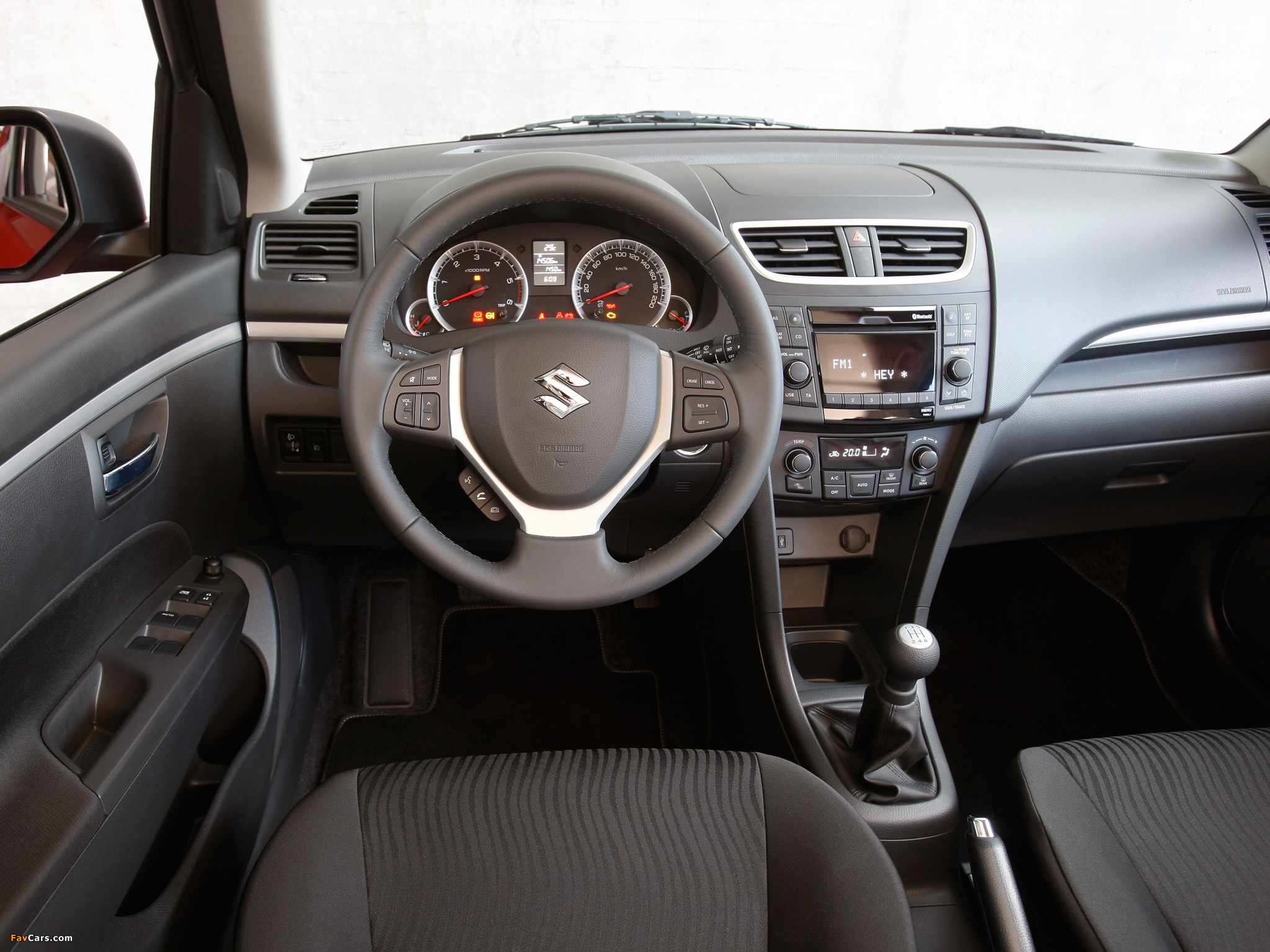 Photos of Suzuki Swift 5-door 2010–13 (2048 x 1536)