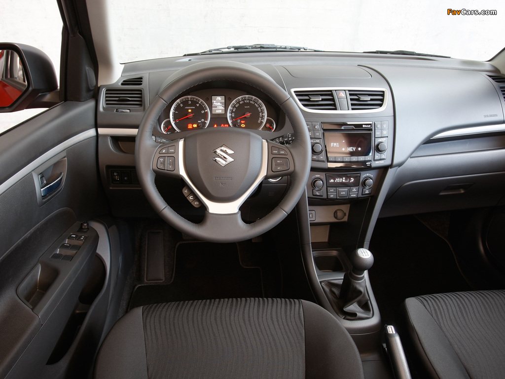 Photos of Suzuki Swift 5-door 2010–13 (1024 x 768)