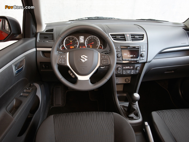 Photos of Suzuki Swift 5-door 2010–13 (640 x 480)