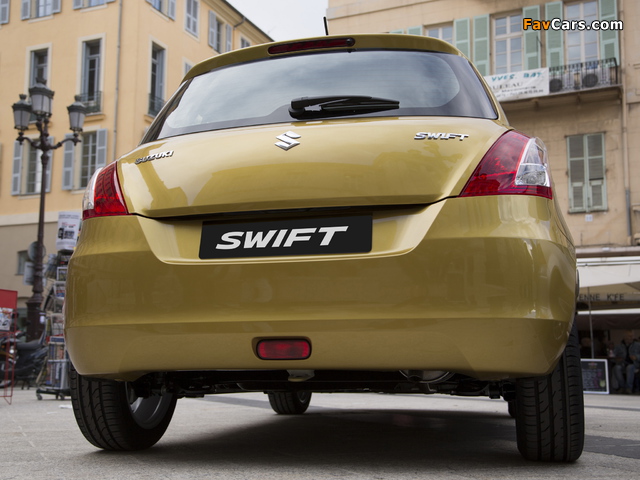 Photos of Suzuki Swift 5-door 2013 (640 x 480)