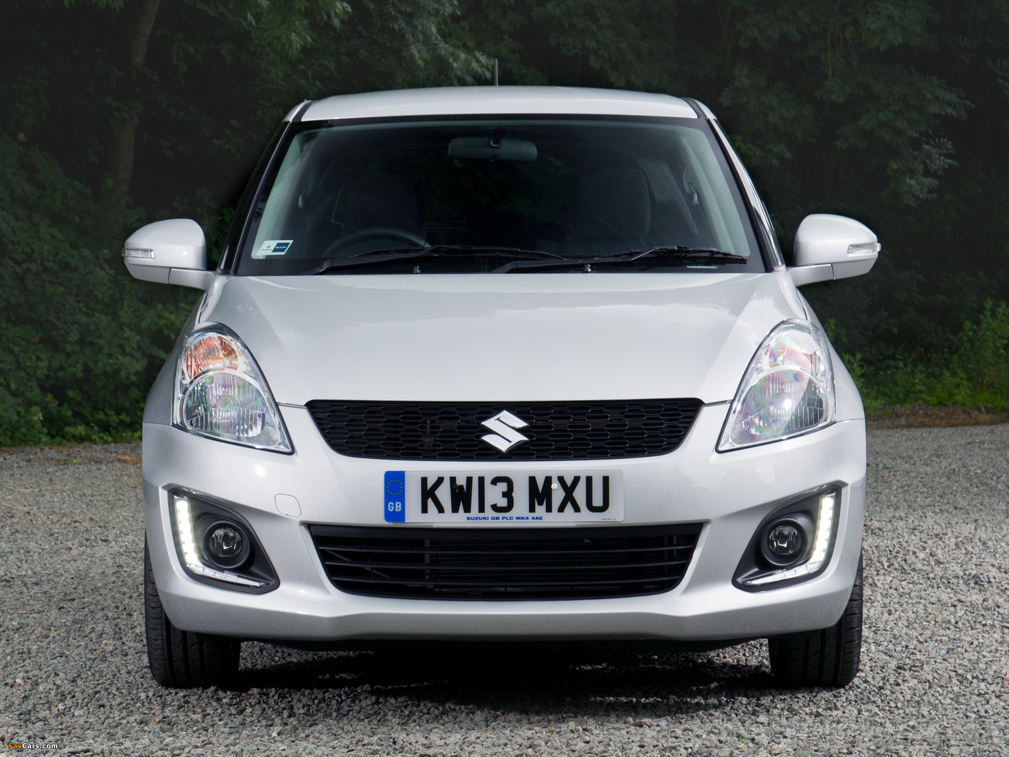 Pictures of Suzuki Swift 5-door UK-spec 2013 (2048 x 1536)