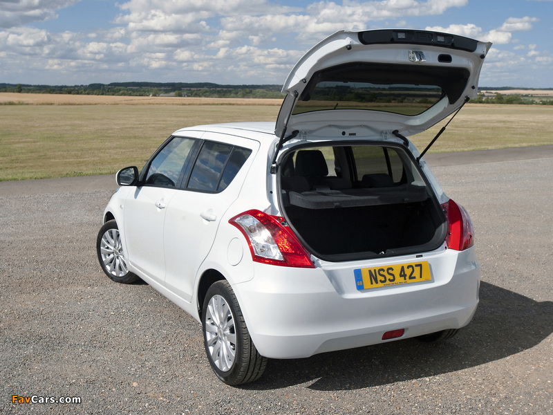 Suzuki Swift 5-door UK-spec 2010–13 photos (800 x 600)