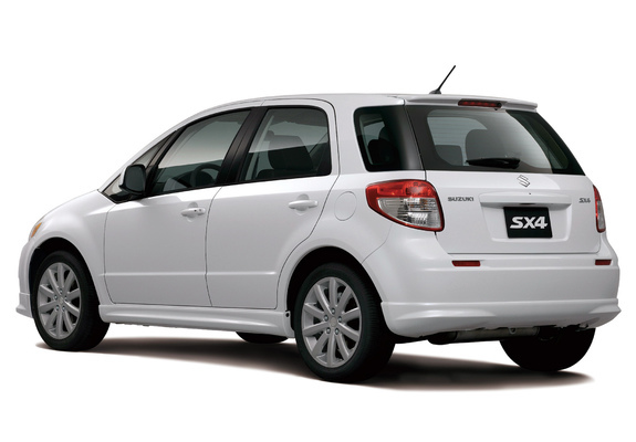 Images of Suzuki SX4 SportBack 2011–12