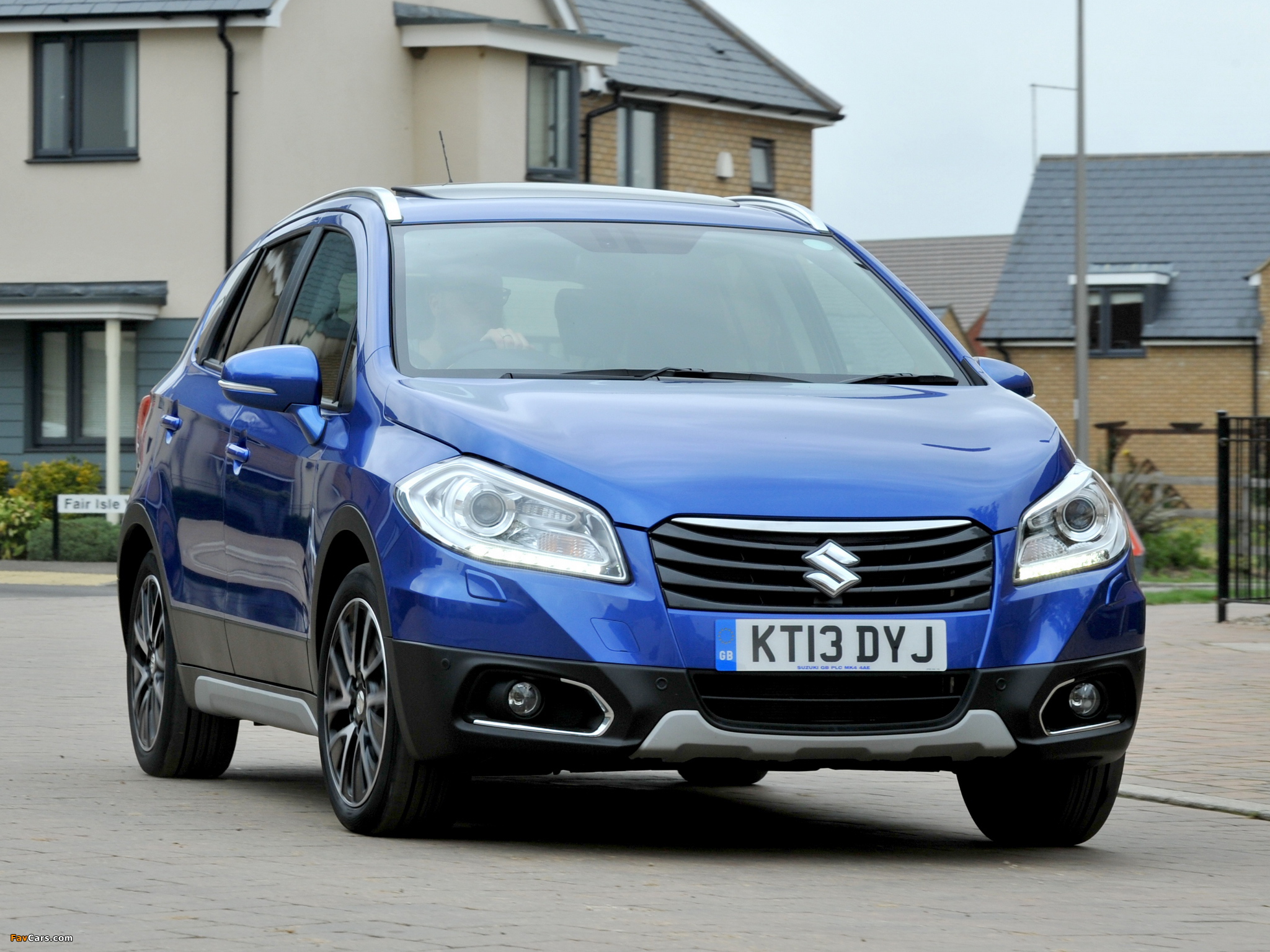 Images of Suzuki SX4 S-Cross UK-spec 2013 (2048 x 1536)