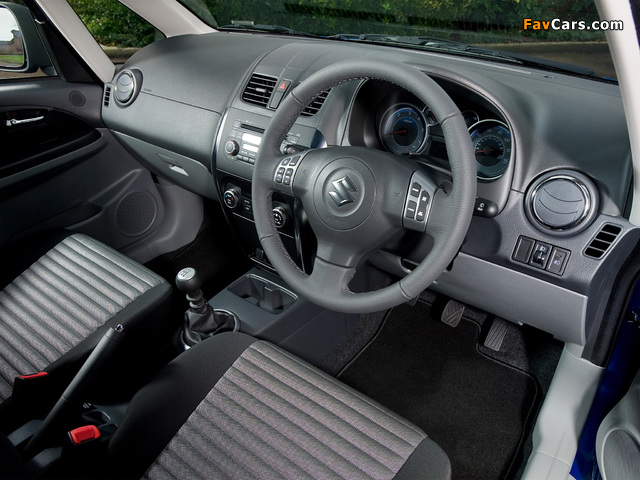 Photos of Suzuki SX4 UK-spec 2010 (640 x 480)