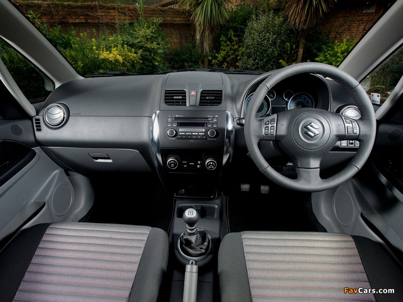 Photos of Suzuki SX4 UK-spec 2010 (800 x 600)