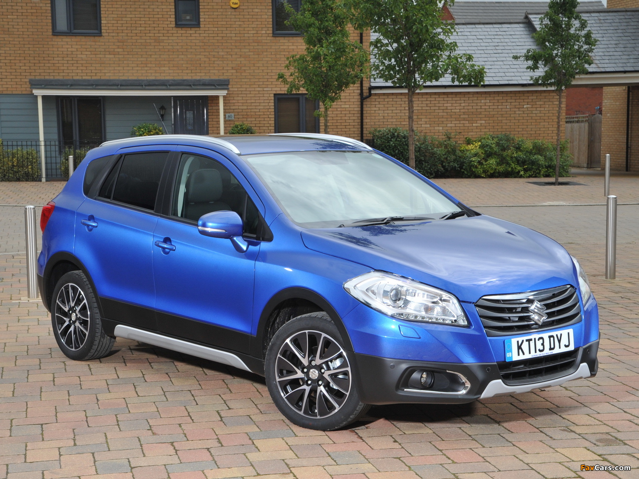 Photos of Suzuki SX4 S-Cross UK-spec 2013 (1280 x 960)