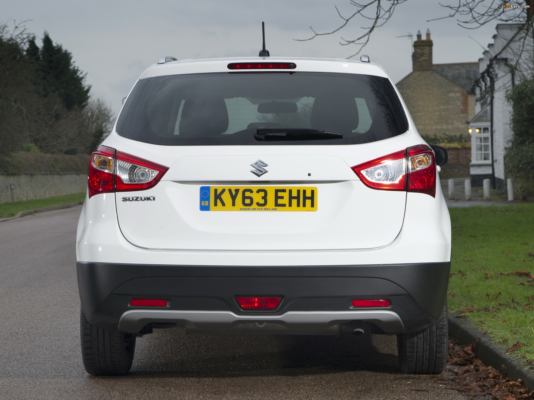 Pictures of Suzuki SX4 S-Cross UK-spec 2013 (2048 x 1536)