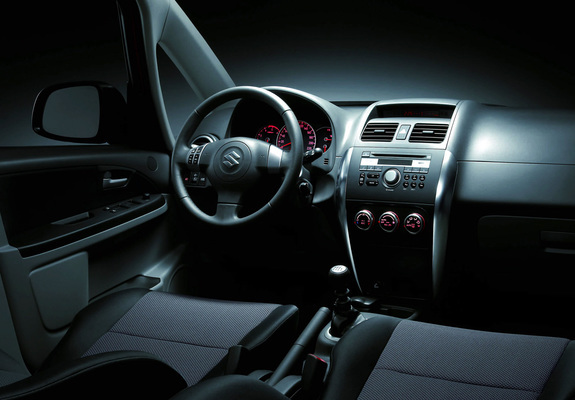 Suzuki SX4 2006–10 images