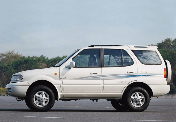 Tata Safari 1998–2005 images