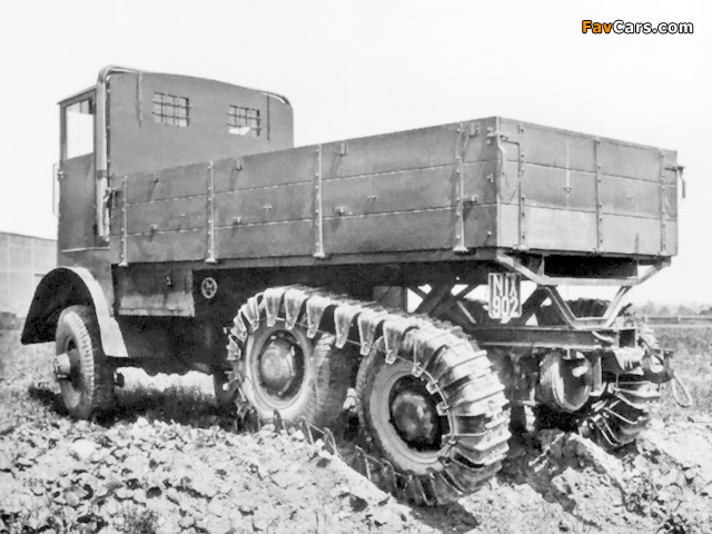 Photos of Tatra T25 6x6 Tractor Prototype 1926 (640 x 480)