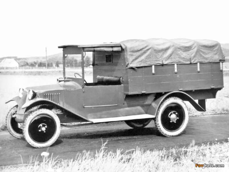 Images of Tatra T13 1924–33 (800 x 600)