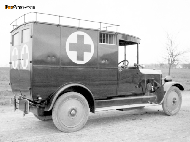 Tatra T20 Ambulance 1923–25 pictures (640 x 480)