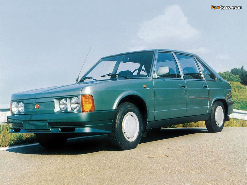 Images of Tatra T613-4 1991–96 (800 x 600)