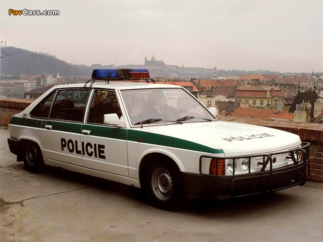 Pictures of Tatra T613-4 Policie Special 1992 (640 x 480)