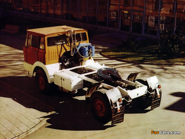 Tatra T813 NTH 4x4 1967–82 photos (640 x 480)