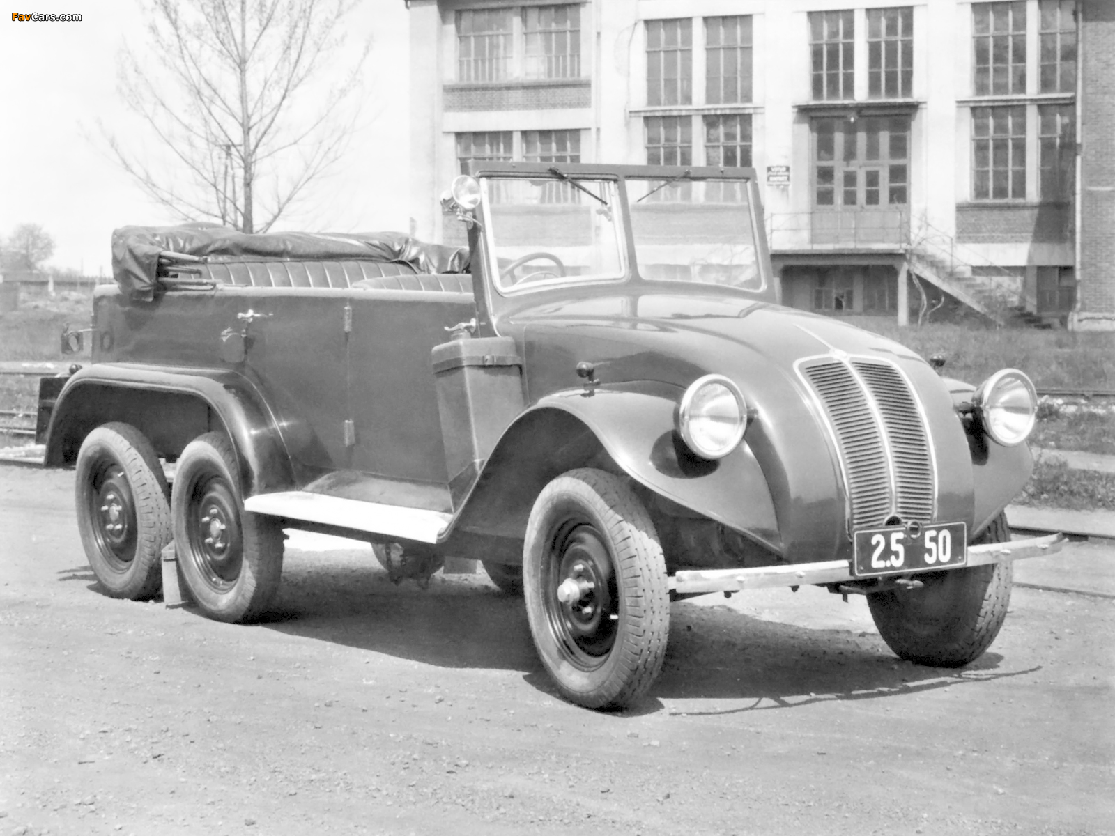 Images of Tatra T82 6x4 1936–38 (1600 x 1200)